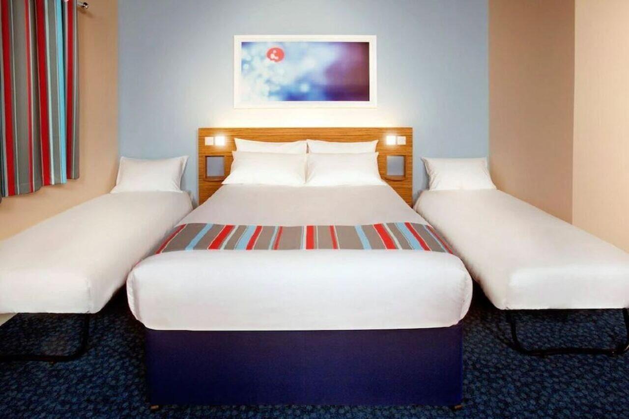 Travelodge Leatherhead Eksteriør billede
