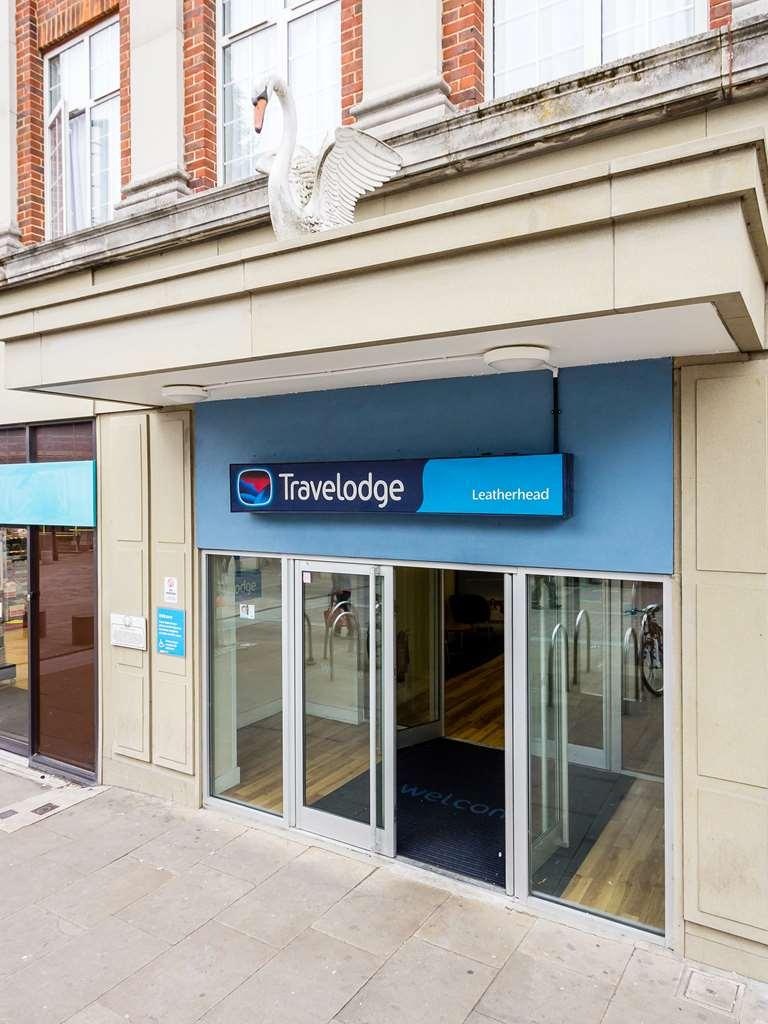 Travelodge Leatherhead Eksteriør billede